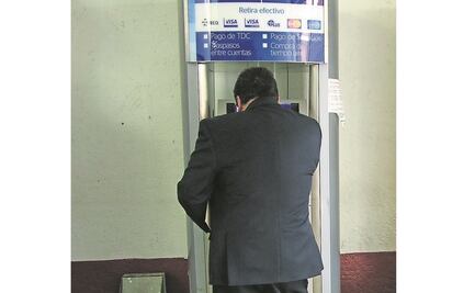 Caen tres venezolanos dedicados a la estafa