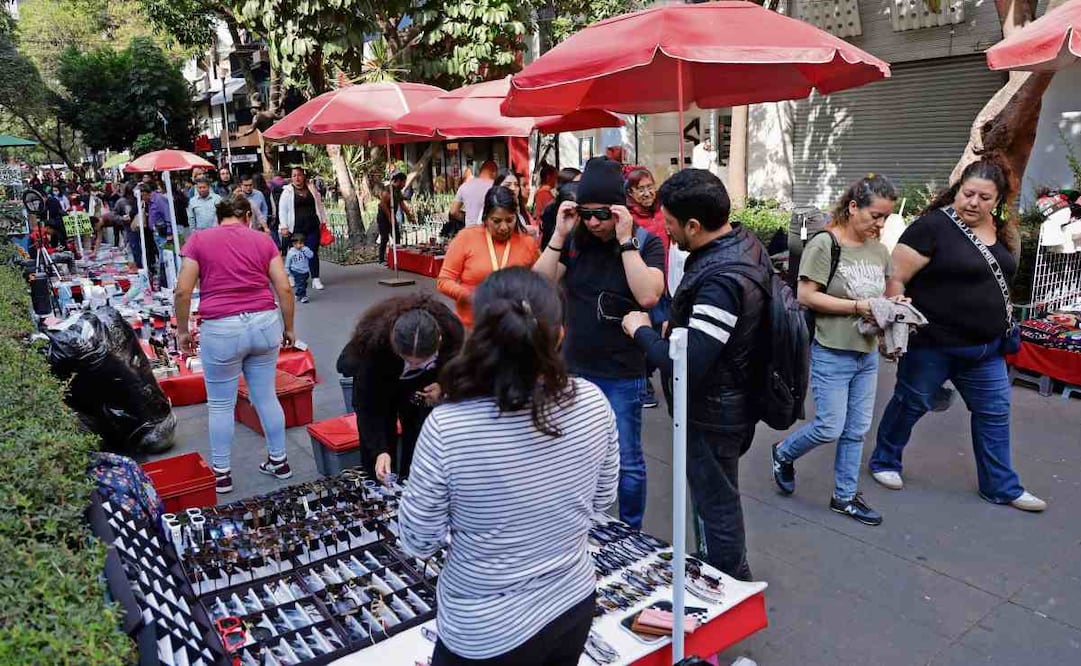 Operativo de alcaldía Cuauhtémoc en Zona Rosa deriva en riña con comerciantes. Foto: Fernanda Rojas / ARCHIVO EL UNIVERSAL