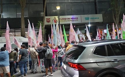 Organizaciones de vivienda bloquean calles en la alcaldía Cuauhtémoc; exigen atención de SEGIAGUA