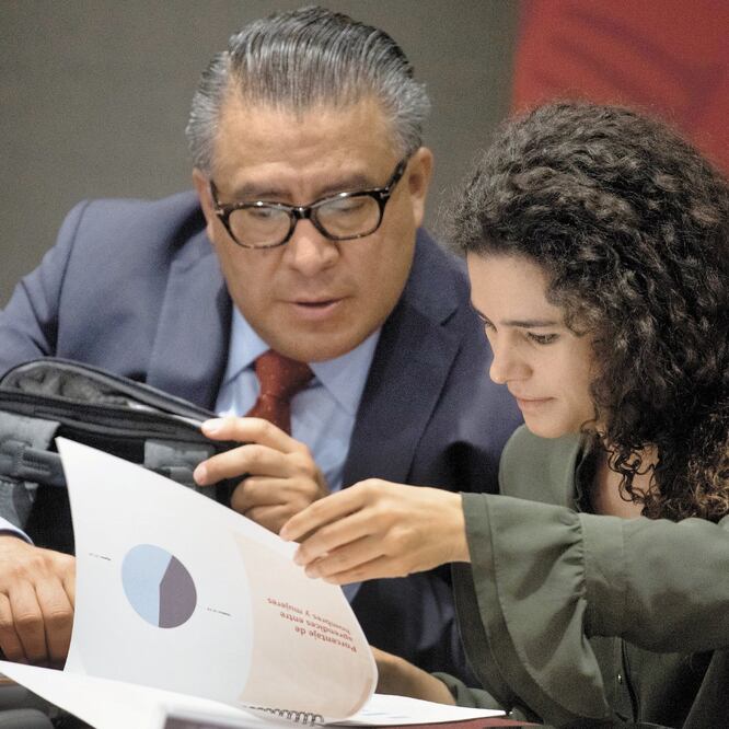 Horacio Duarte, subsecretario del Empleo, y Luisa María Alcalde Luján, titular de la STPS, participaron ayer en la reunión de secretarios del Trabajo. MARIO JASSO. CUARTOSCURO