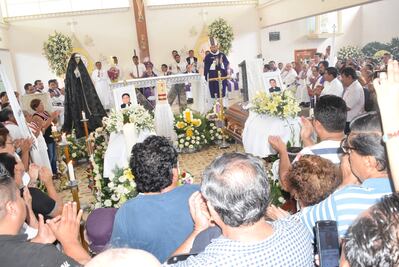 Jerarquía católica en Veracruz despide a curas asesinados