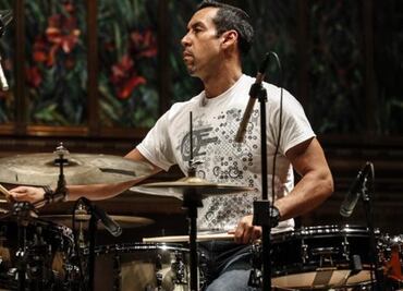 Mexican Grammy winner debuts in Fine Arts Palace