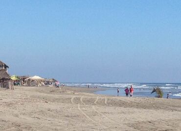 Mar de fondo causa estragos en Acapulco