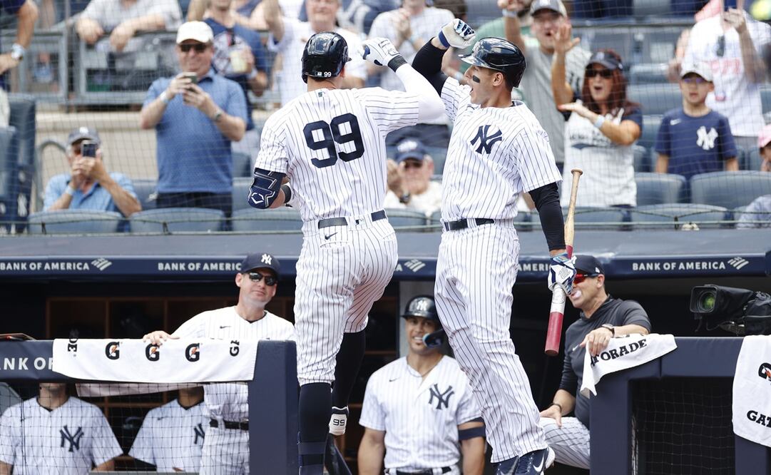 Aaron Judge celebrando con Anthony Rizzo - FOTO: AFP