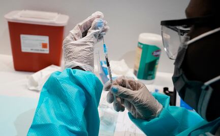 Departamento de Veteranos, primera agencia federal de EU en hacer obligatoria vacunaciòn a empleados 