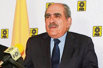 Deja Gómez el INE; ve injerencia de Mancera