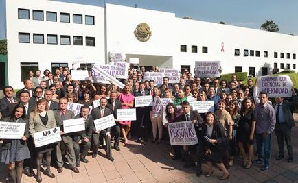 Peña conmemora en Los Pinos el Día contra la Discriminación