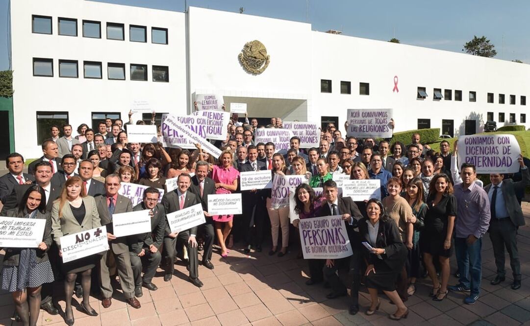 El encuentro se realizó frente a la casa Adolfo Ruiz Cortines. (Foto: Facebook Enrique Peña Nieto)