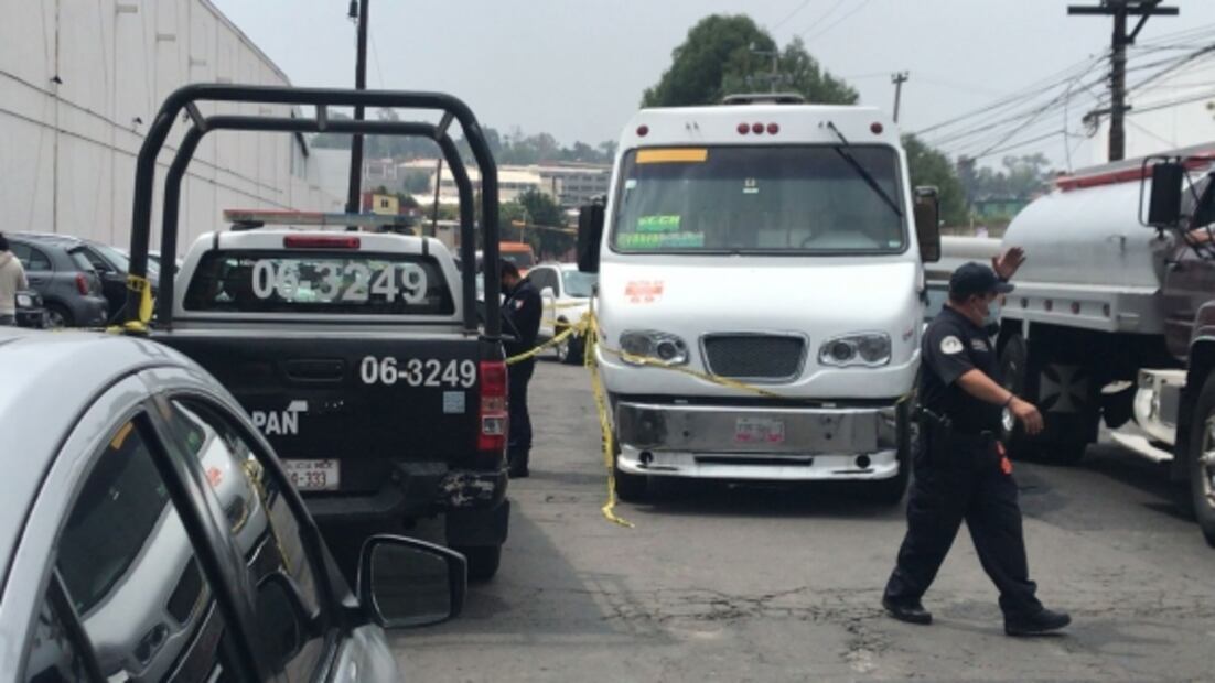 Asesinan a conductor de microbús en avenida San Luis Tlatilco en Naucalpan