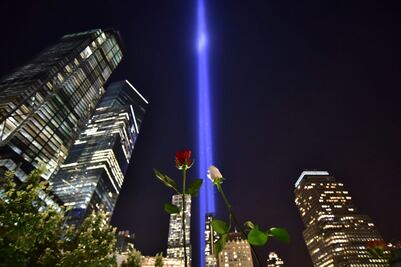 Torres de luz conmemoran aniversario del 11-S