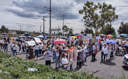 Manifestantes piden aparición de profesora y su hija en Ecatepec