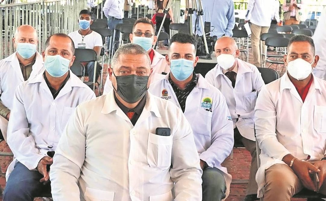 Luego de tomar un curso para familiarizarse con los procesos administrativos del sector Salud, los 54 doctores irán a sus clínicas para atender a la población. Foto: Archivo EL UNIVERSAL 