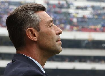 Pedro Caixinha se tiene que ir