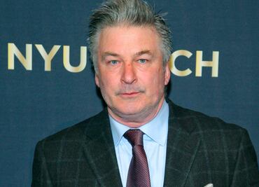 Captan reacción violenta de Alec Baldwin con una manifestante antiisraelí