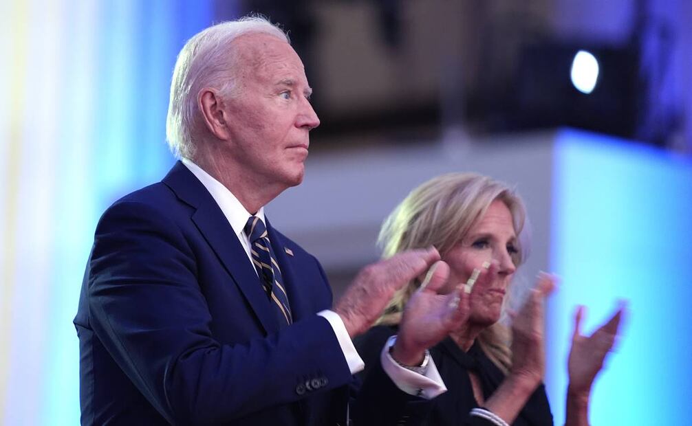 El presidente Joe Biden y la primera dama Jill Biden en una ceremonia durante la cumbre de la OTAN. Foto: AP