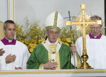 "Oren por mí y no me olviden"; se despide Papa de EU