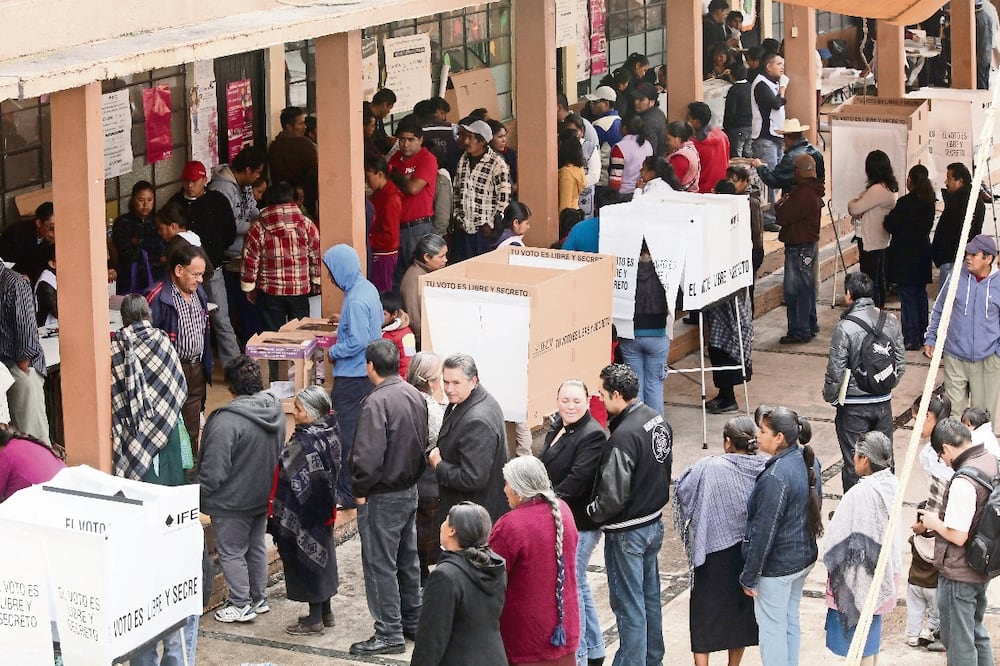 People queuing to vote - Photo: Jorge Alvarado/EL UNIVERSAL