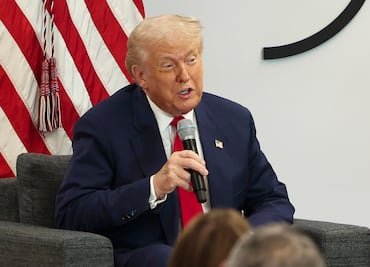 Trump presume que le quitó plantas automotrices a México; “ahora fabrican en EU”, afirma