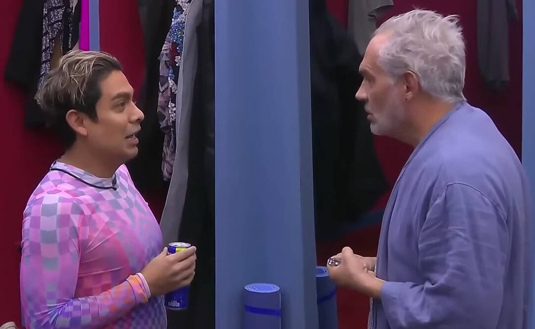 Arath de la Torre confronta a Ricardo Peralta.