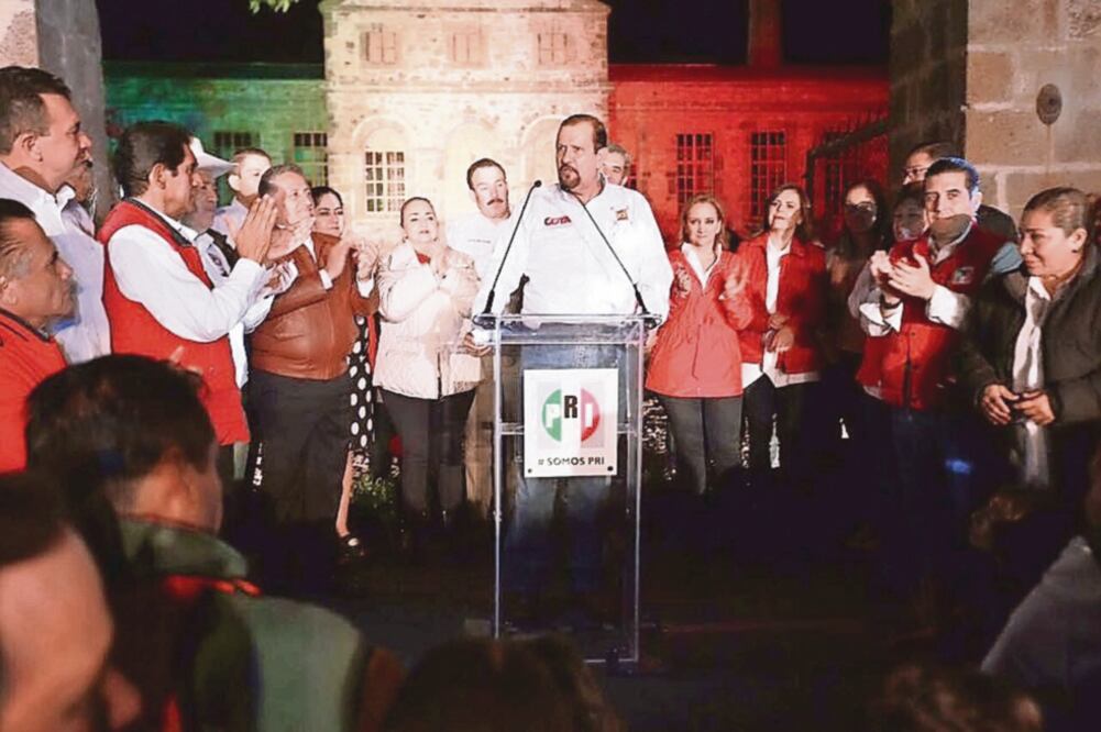 Sin nombrar a Édgar Veytia, ex fiscal acusado de traficar drogas, el candidato priísta Manuel Cota dijo que no aceptará “culpabilidades por errores de otros” (TOMADA DE @MANUELCOTA.NAYARIT)