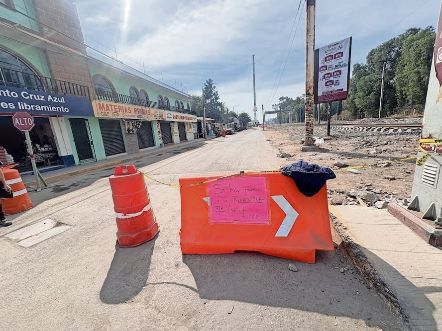 Algunos comerciantes tuvieron que colocar letreros para informar que sí dan servicio. Foto: de ARTURO CONTRERAS. EL UNIVERSAL