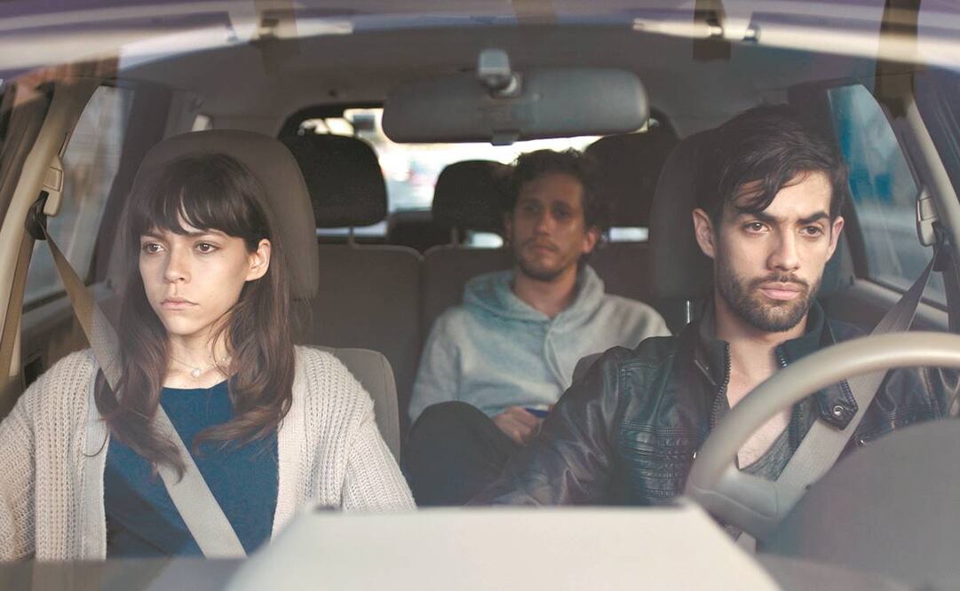 Un grupo de amigos recorre la Ciudad de México en busca de su amiga desaparecida tras una fiesta. Foto: Cortesía.