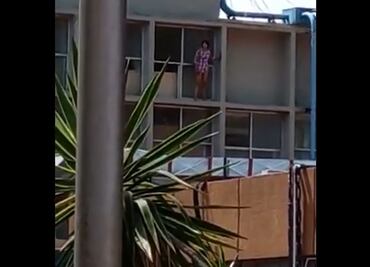 Rescatan a mujer que intentó suicidarse desde techo de hospital del IMSS en Oaxaca