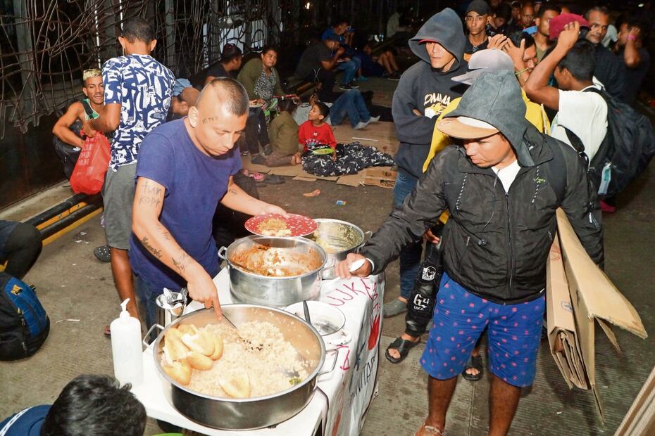 Oaxaca se ha convertido en el paso obligado de miles de migrantes originarios de al menos 16 países, quienes buscan llegar a Estados Unidos. Foto: Edwin Hernández / El Universal
