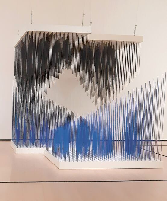 Doble progresión azul y negra, 1975. Pintura sobre metal. LUIS MÉNDEZ. EL UNIVERSAL