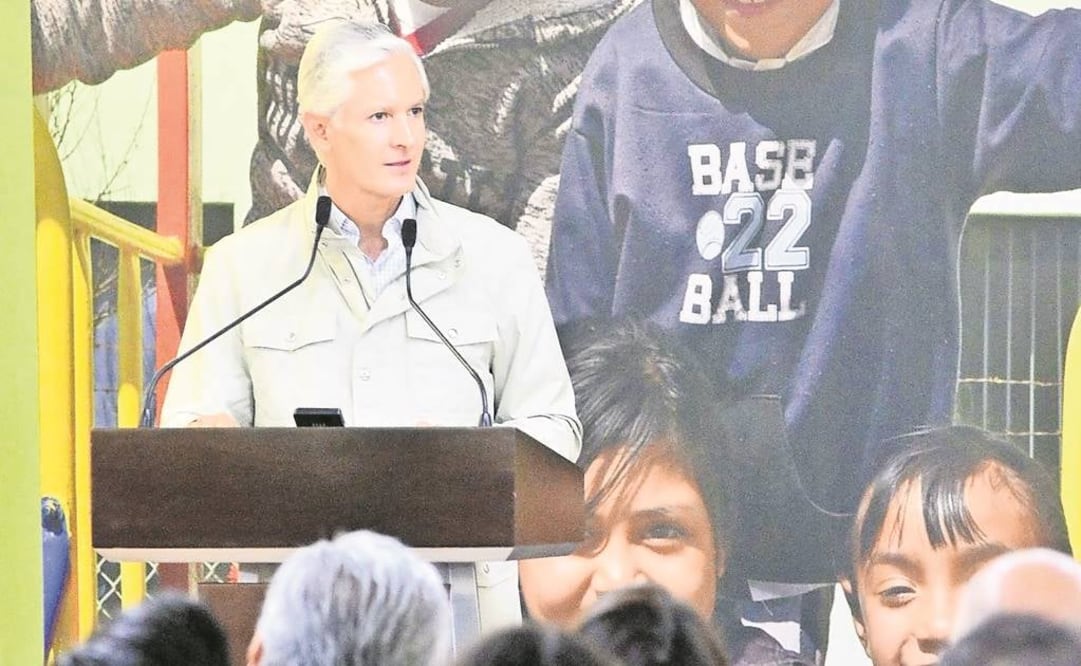 Apoyo. b Alfredo del Mazo Maza informó que entregaron 4 millones de canastas alimentarias a más de 776 mil familias (ESPECIAL)