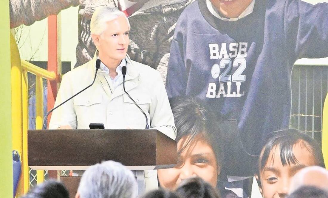 Apoyo. b Alfredo del Mazo Maza informó que entregaron 4 millones de canastas alimentarias a más de 776 mil familias (ESPECIAL)