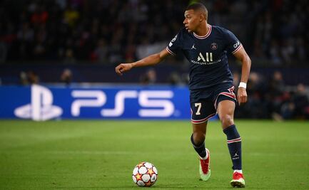 Kylian Mbappé negocia su renovación con el PSG, asegura su madre