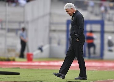 Comisión Disciplinaria abre investigación contra el Tuca Ferretti