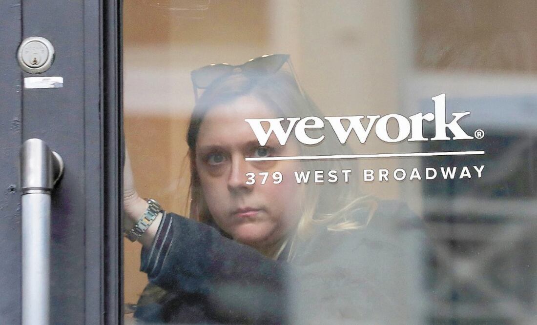 WeWork se especializa en la renta de oficinas y espacios de trabajo compartidos; el corporativo estadounidense acumuló 527 mil miembros al segundo trimestre de este año. Foto: BRENDAN MCDERMID. REUTERS