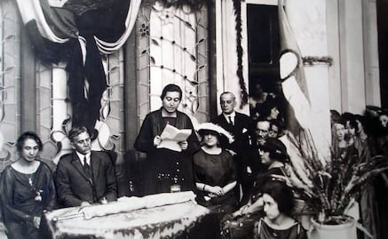 Celebran a Gabriela Mistral con libro bilingüe