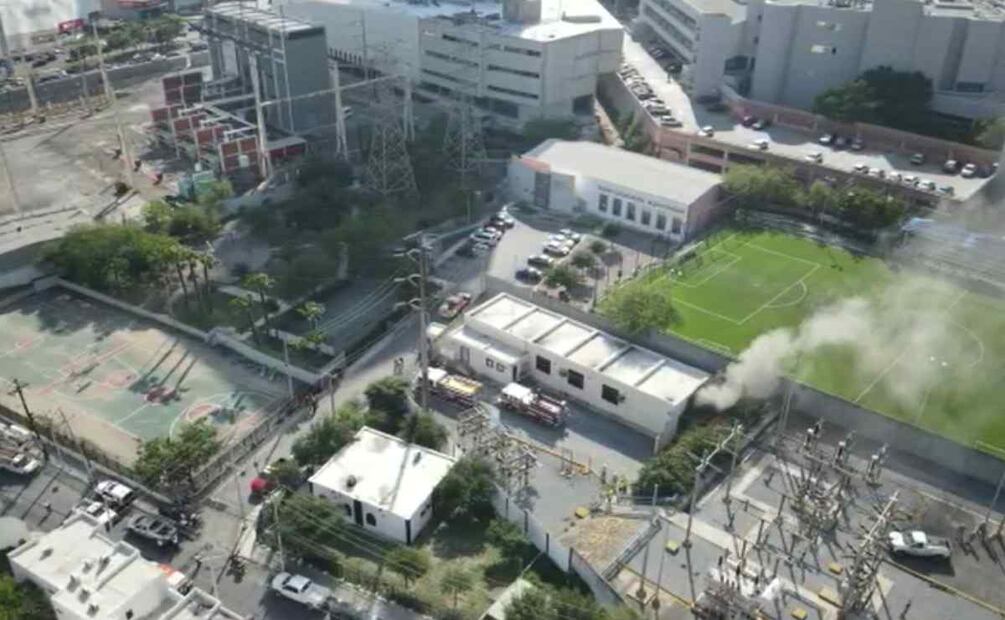Así fue el incendio en la subestación de la Comisión Federal de Electricidad. Foto: Especial
