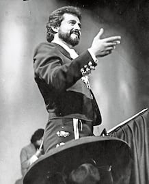 Gonzalo Vega. Se fue como un toro bravo