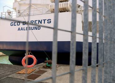 Italia bloquea al barco de Médicos Sin Fronteras durante 60 días tras rescatar 191 migrantes