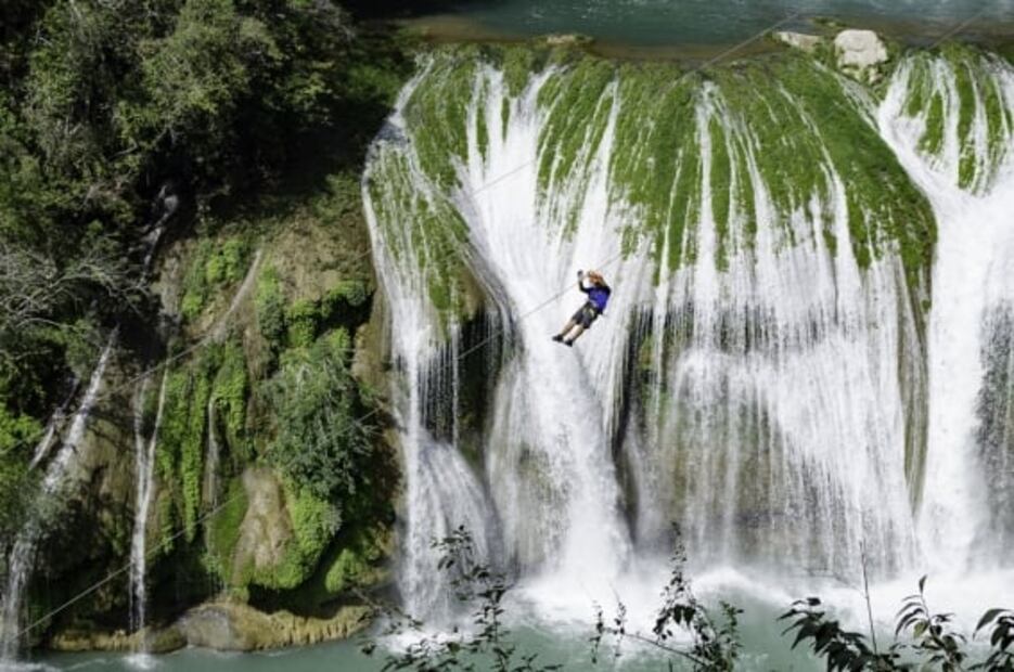 Visita las cascadas de la Huasteca Potosina y súbete a la tirolesa en bicicleta