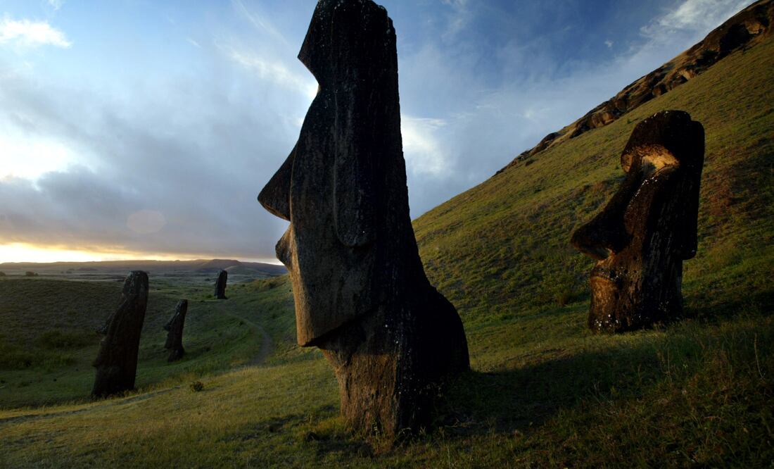 "Identificada" con Cataluña, isla de Pascua amenaza a Chile con independizarse
