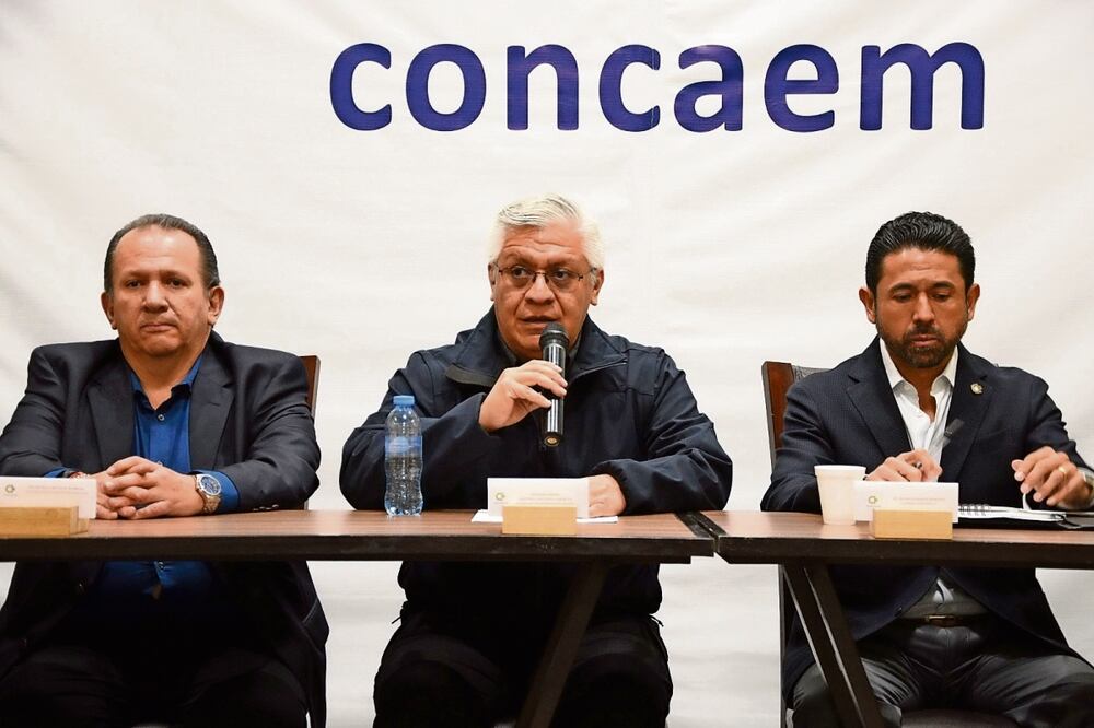 Cristóbal Castañeda, secretario de Seguridad del Estado de México, sostuvo una reunión con integrantes de la Concaem. Foto: Especial