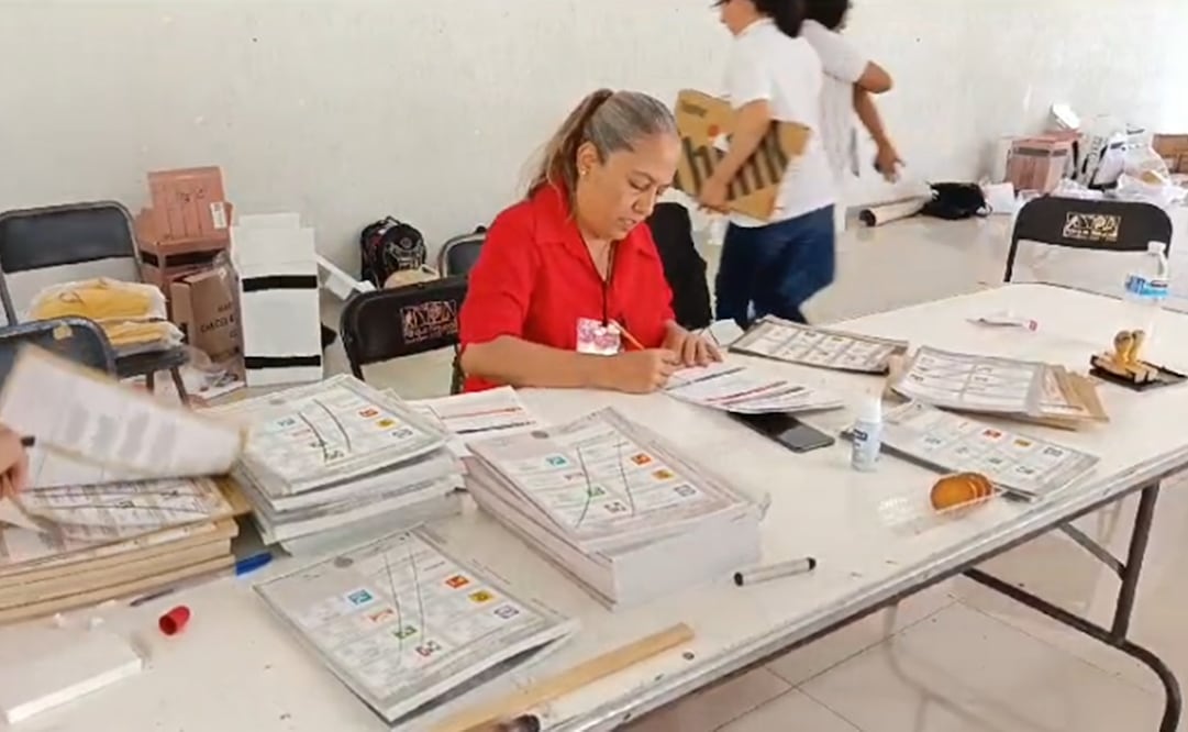 "No hay anulación de votos", asegura personal del INE. Foto: Captura de video