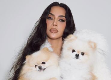 Kim Kardashian modela sensual colección de invierno de su marca