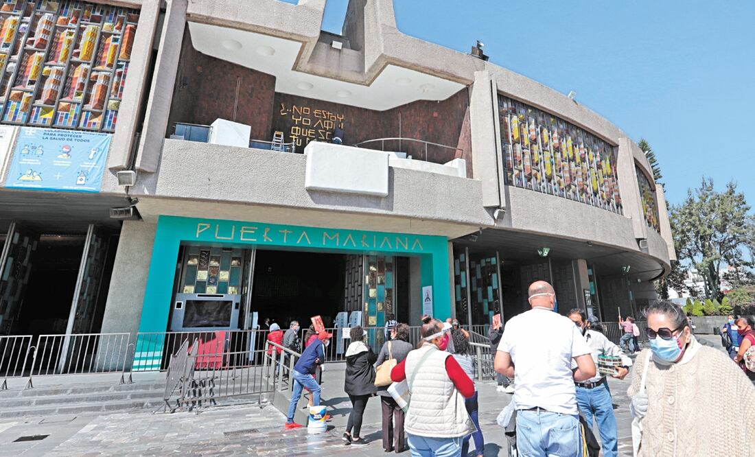 Autoridades alistan un operativo durante el cierre de la Basílica. ARCHIVO EL UNIVERSAL