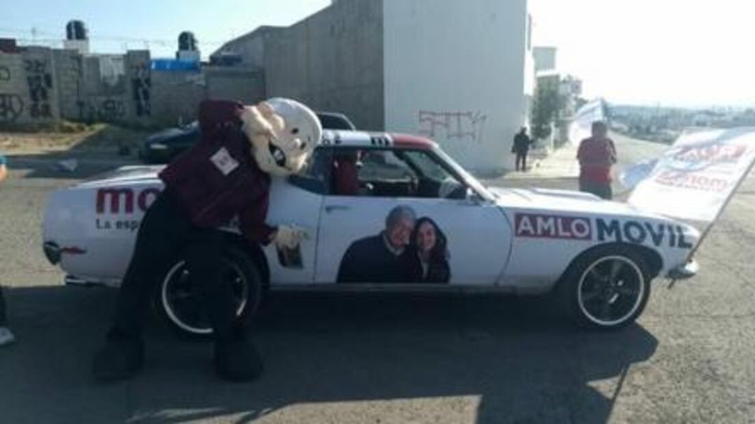 Candidata realiza campaña con el AMLO-móvil en Hidalgo