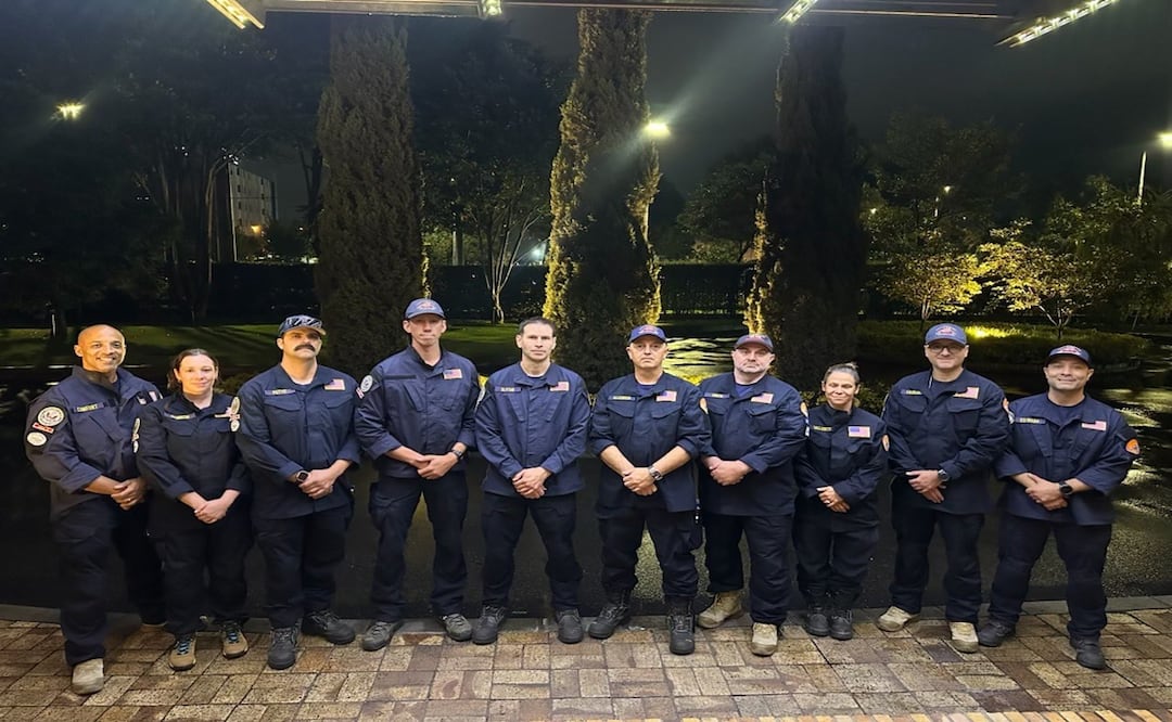 Rescatistas de Estados Unidos llegaron a Colombia para ayudar con la coordinación de búsqueda y rescate, y las evaluaciones de ingeniería estructural. Foto: @USEmbassyBogota