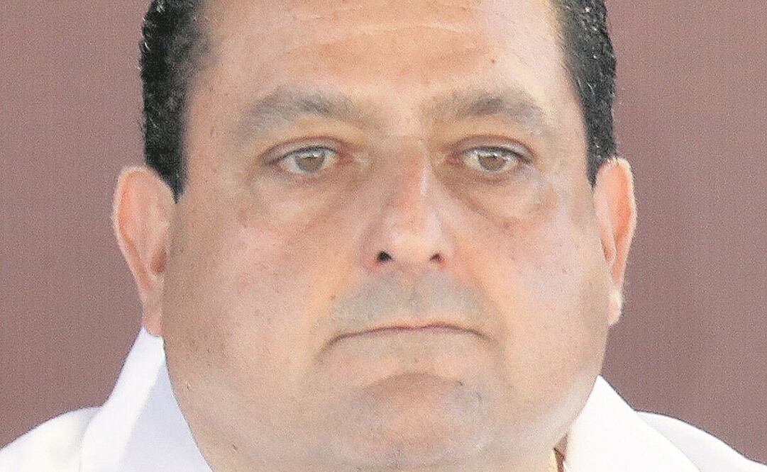 Gobernador invierte en estadios, pero no en cultura