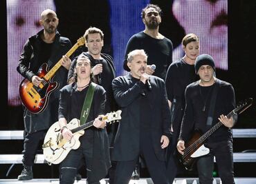 Bosé se pone del lado de los migrantes