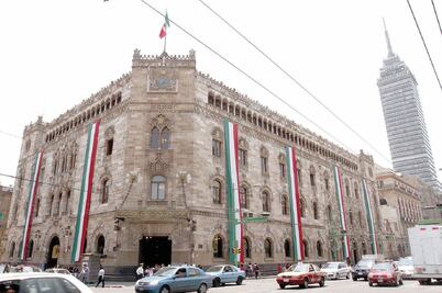 Morena pide modificar Ley de Servicio Postal