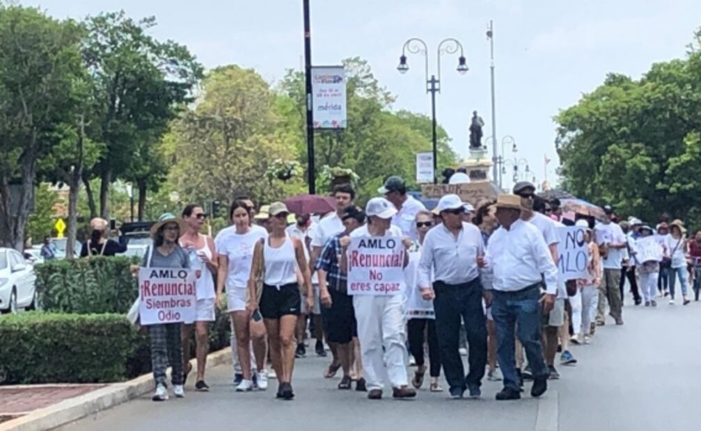 Realizan en los estados marcha contra AMLO